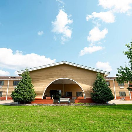 Oyo Hotel Redwood Falls Near Jackpot Casino Экстерьер фото