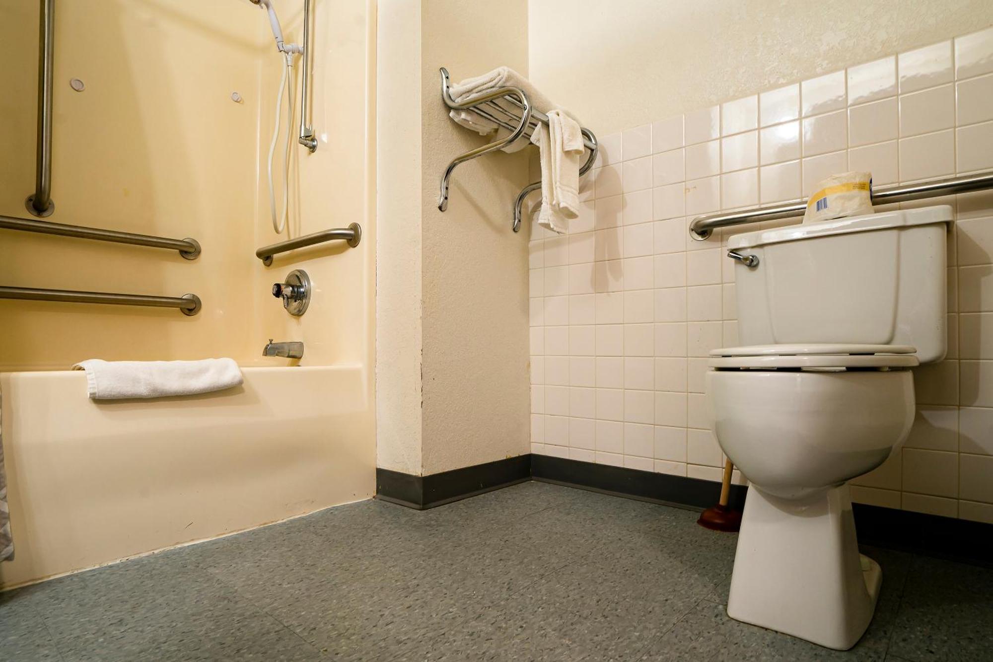 Oyo Hotel Redwood Falls Near Jackpot Casino Экстерьер фото