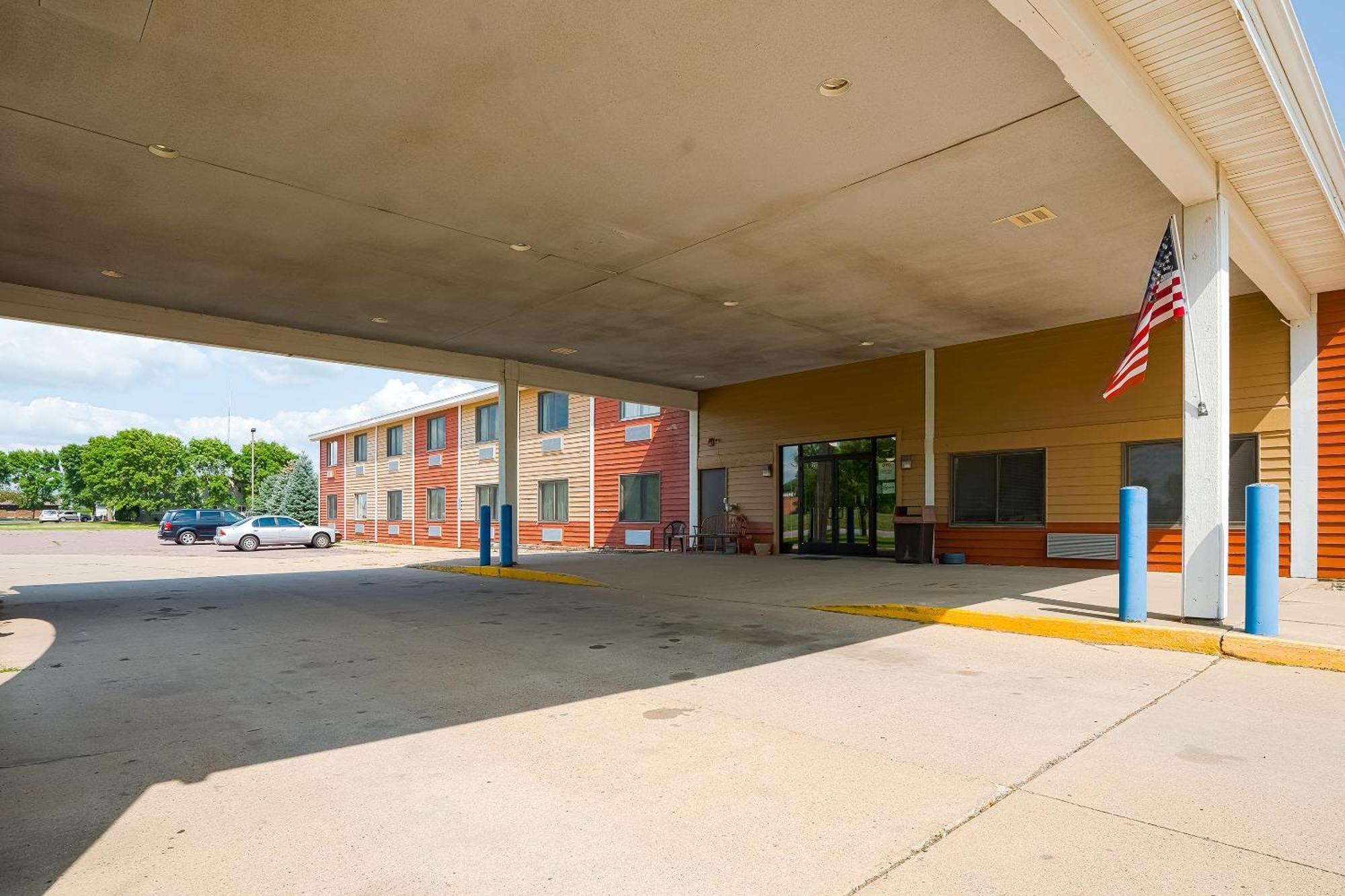 Oyo Hotel Redwood Falls Near Jackpot Casino Экстерьер фото