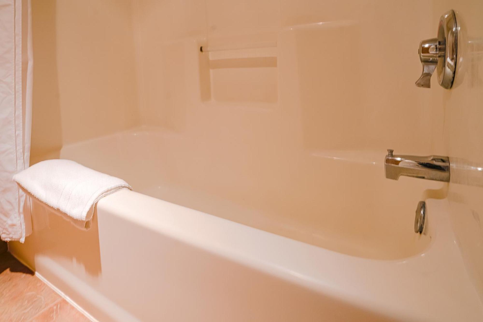Oyo Hotel Redwood Falls Near Jackpot Casino Экстерьер фото